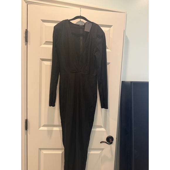 Michael Costello x Revolve Dresses & Skirts - Michael Costello x Revolve Black Long Sleeve Midi Dress New with Tags Size M